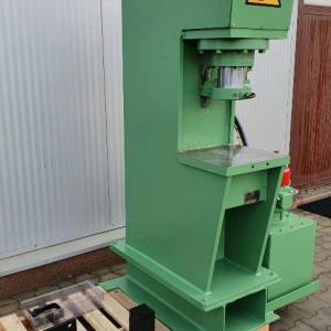 Prasa hydrauliczna Vremac 30 t